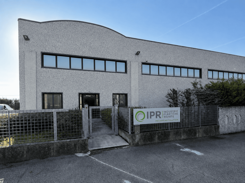 Esterno della sede di Mantova con ingresso
